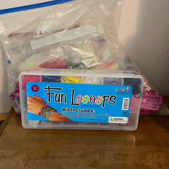 Cra-Z- loom Bracelet Maker - Picture 1 of 9